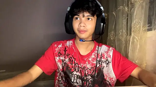 Snapshot of liam_alttwink chatting on 06/15/26, 06:10 liam alttwink online show from 06/15/26, 06:10