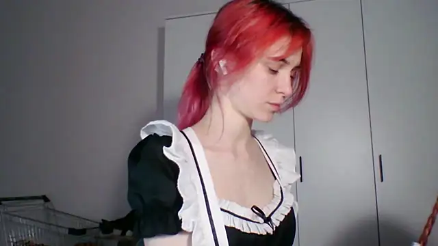 Snapshot of KayleneWesterberg chatting on 06/20/26, 03:04 KayleneWesterberg online show from 06/20/26, 03:04