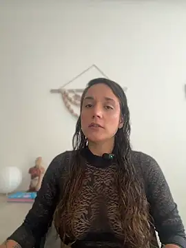 Snapshot of SOPHIA_VELMONT chatting on 06/12/26, 01:10 SOPHIA VELMONT online show from 06/12/26, 01:10
