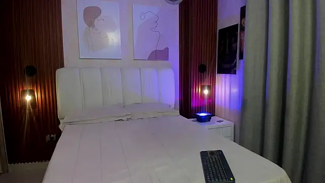 Millieskinny18 online show from 07/11/26, 03:09