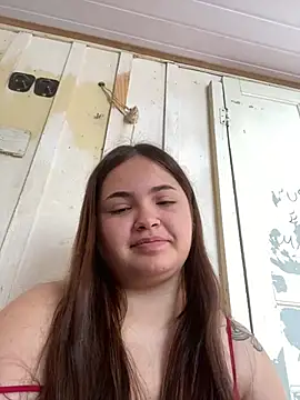 Snapshot of bella__hott chatting on 07/28/26, 12:48 bella hott online show from 07/28/26, 12:48