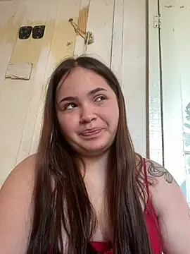 Snapshot of bella__hott chatting on 07/28/26, 04:39 bella hott online show from 07/28/26, 04:39