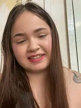 Snapshot of bella__hott chatting on 07/30/26, 10:47 bella hott online show from 07/30/26, 10:47
