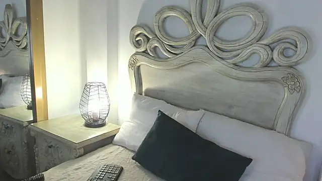 Snapshot of kitty_cat_7 chatting on 07/15/26, 03:45 kitty cat 7 online show from 07/15/26, 03:45