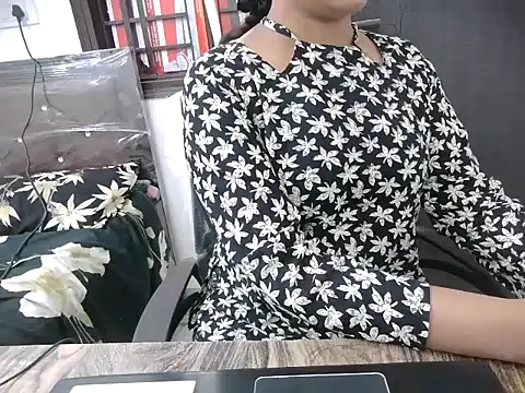 Snapshot of Bold-Divya1 chatting on 06/16/26, 07:22 Bold-Divya1 online show from 06/16/26, 07:22