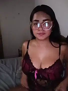 Snapshot of K_AriDoll chatting on 06/17/26, 10:43 K AriDoll online show from 06/17/26, 10:43