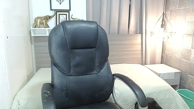 Snapshot of Billie_Jean chatting on 07/28/26, 02:13 Billie Jean online show from 07/28/26, 02:13