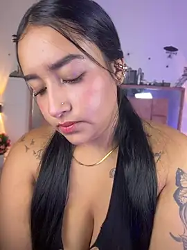 Snapshot of Celeste_1Sweet chatting on 06/25/26, 01:48 Celeste 1Sweet online show from 06/25/26, 01:48