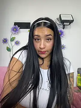 Snapshot of Celeste_1Sweet chatting on 07/11/26, 04:53 Celeste 1Sweet online show from 07/11/26, 04:53