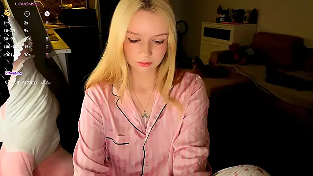 viyy online show from 07/14/26, 10:37