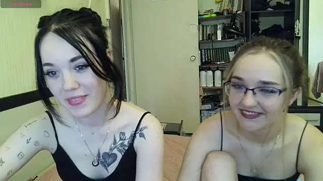 Snapshot of Mia_Ellis chatting on 07/19/26, 11:36 Mia Ellis online show from 07/19/26, 11:36