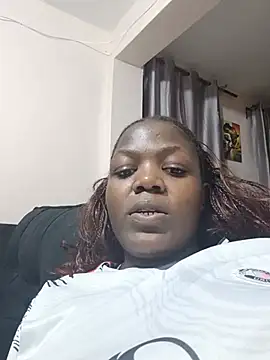 Snapshot of Black_prettty chatting on 07/14/26, 05:18 Black prettty online show from 07/14/26, 05:18