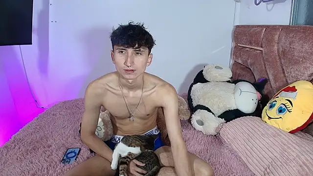 Snapshot of Alejo_cb chatting on 07/10/26, 05:04 Alejo cb online show from 07/10/26, 05:04