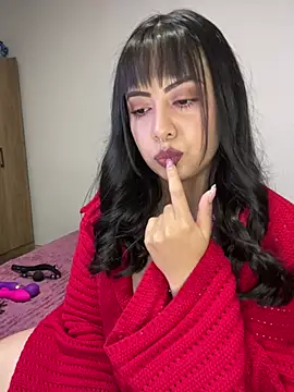 IvyVelvet  online show from 07/05/26, 01:23