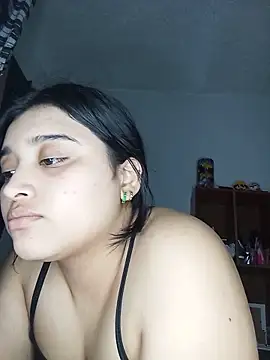 Snapshot of Salo_brattdoll chatting on 06/22/26, 03:25 Salo brattdoll online show from 06/22/26, 03:25