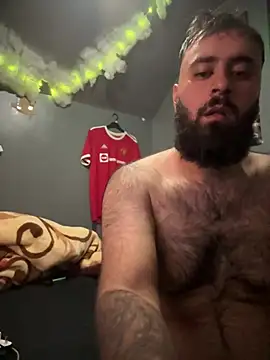Snapshot of Fur_bear_69 chatting on 06/13/26, 12:52 Fur bear 69 online show from 06/13/26, 12:52