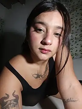 Snapshot of Mia_everlyn chatting on 06/23/26, 04:54 Mia everlyn online show from 06/23/26, 04:54