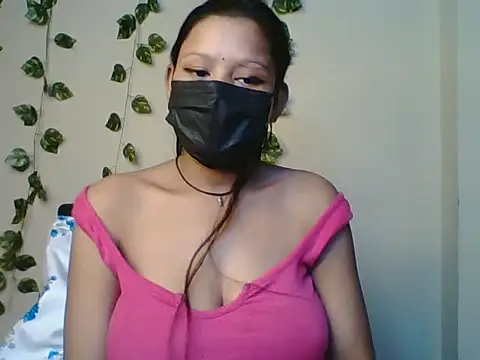 Snapshot of RADHIKA_SINGH8 chatting on 06/13/26, 10:13 RADHIKA SINGH8 online show from 06/13/26, 10:13