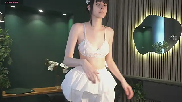 Snapshot of Michelle_Rain chatting on 07/12/26, 11:45 Michelle Rain online show from 07/12/26, 11:45