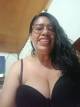 Snapshot of Emilif_ chatting on 07/08/26, 03:00 Emilif online show from 07/08/26, 03:00