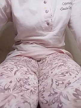 Snapshot of ghadira_ chatting on 06/18/26, 12:31 ghadira online show from 06/18/26, 12:31