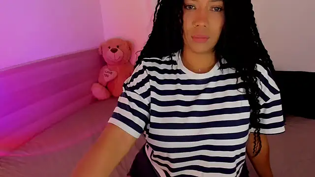 NicolePasqualott online show from 11/18/25, 07:29