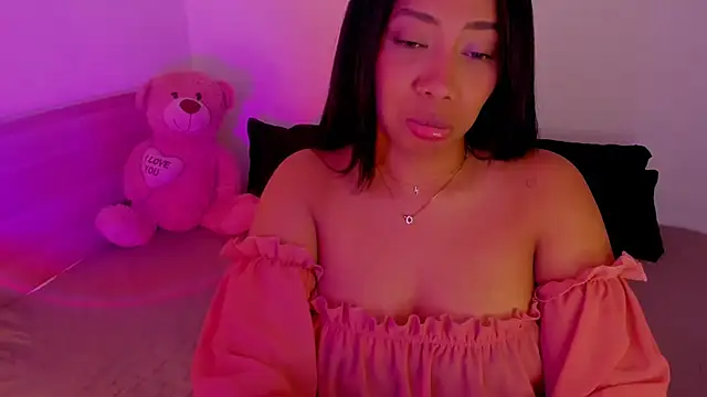 NicolePasqualott online show from 12/04/25, 09:34