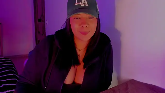 NicolePasqualott online show from 04/10/26, 08:35