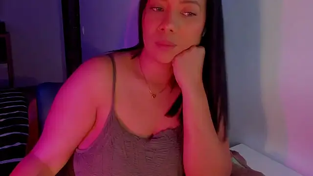 Snapshot of NicolePasqualott chatting on 04/25/26, 06:05 NicolePasqualott online show from 04/25/26, 06:05