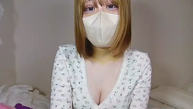 Snapshot of noeru_hi chatting on 08/01/26, 03:22 noeru hi online show from 08/01/26, 03:22