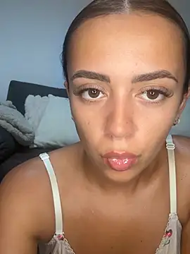 Harrietbronzex online show from 07/23/26, 01:20