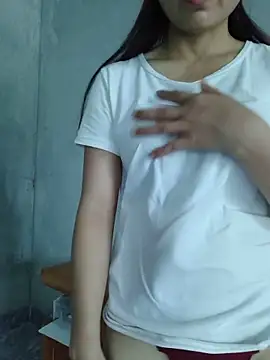 Snapshot of camri-zz chatting on 06/15/26, 04:36 camri-zz online show from 06/15/26, 04:36