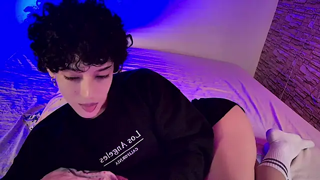 Snapshot of xFemboyToy chatting on 06/29/26, 03:13 xFemboyToy online show from 06/29/26, 03:13