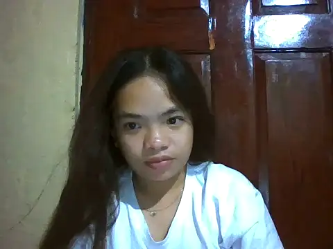 Snapshot of pretty_gia chatting on 07/19/26, 03:27 pretty gia online show from 07/19/26, 03:27