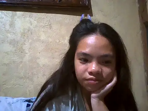 Snapshot of pretty_gia chatting on 07/26/26, 04:03 pretty gia online show from 07/26/26, 04:03