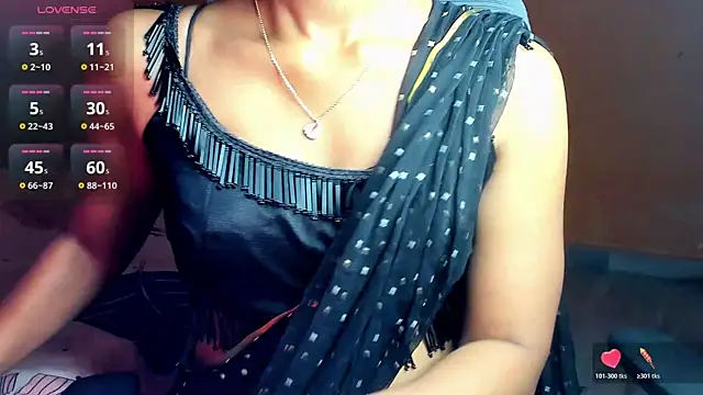 Starry Leila online show from 06/26/26, 04:22