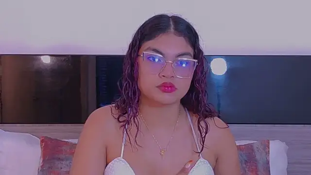 Snapshot of MelodyAlvarez chatting on 06/20/26, 11:46 MelodyAlvarez online show from 06/20/26, 11:46