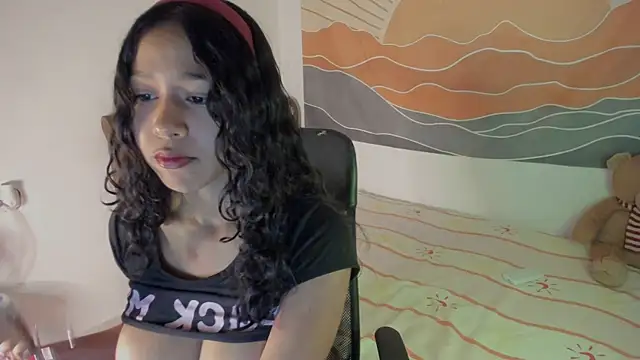 SiaVelour  online show from 06/17/26, 10:54