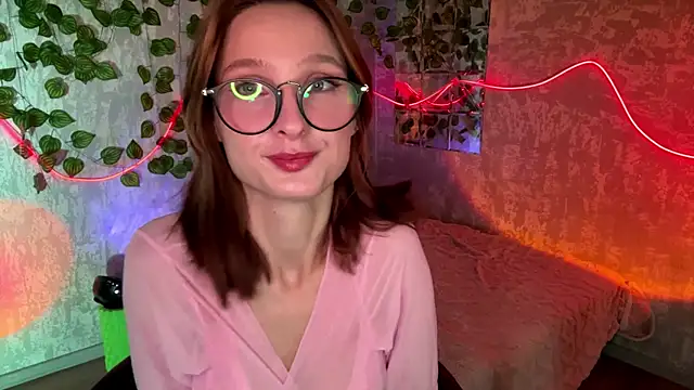 GensaFlara online show from 07/16/26, 02:23