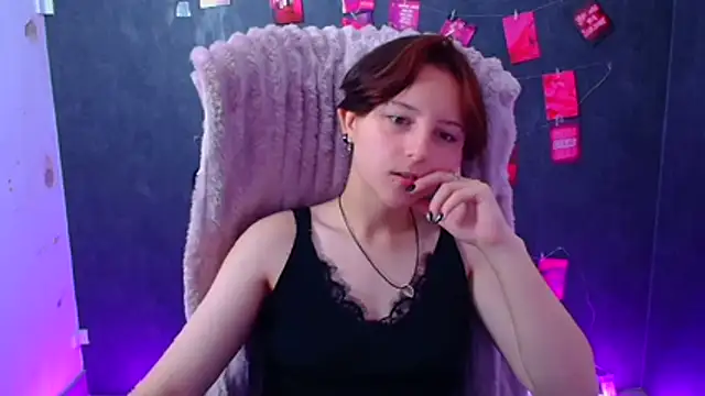 Snapshot of Dilara_Kiss_ chatting on 07/21/26, 11:34 Dilara Kiss online show from 07/21/26, 11:34