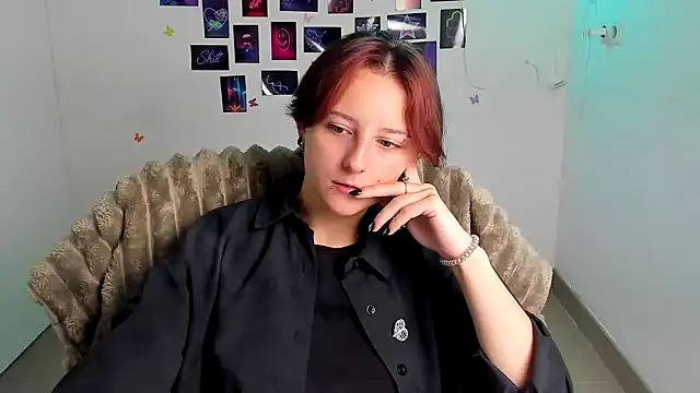 Snapshot of Dilara_Kiss_ chatting on 08/03/26, 05:17 Dilara Kiss online show from 08/03/26, 05:17