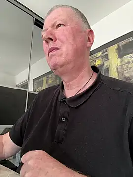 Snapshot of cumboy chatting on 04/24/26, 02:19 cumboy online show from 04/24/26, 02:19