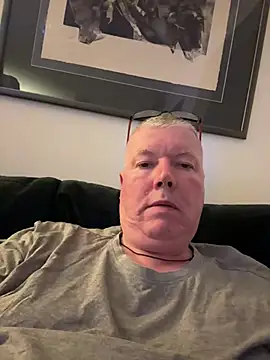 Snapshot of cumboy chatting on 04/26/26, 10:07 cumboy online show from 04/26/26, 10:07