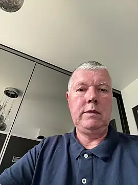Snapshot of cumboy chatting on 06/16/26, 11:57 cumboy online show from 06/16/26, 11:57