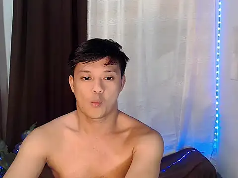 Snapshot of kingdomcum96 chatting on 06/19/26, 10:24 kingdomcum96 online show from 06/19/26, 10:24