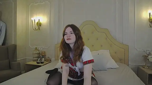 Snapshot of ClaireFlowers chatting on 06/29/26, 02:06 ClaireFlowers online show from 06/29/26, 02:06