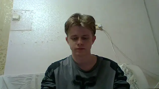 Snapshot of Augustinwest chatting on 06/16/26, 05:04 Augustinwest online show from 06/16/26, 05:04