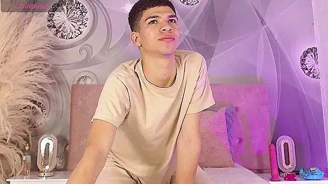 Dilan Femboy online show from 08/04/26, 02:30