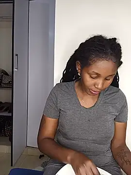 Snapshot of Holy_Virgin chatting on 06/17/26, 06:31 Holy Virgin online show from 06/17/26, 06:31