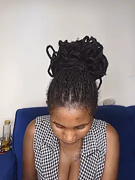 Snapshot of Holy_Virgin chatting on 07/31/26, 12:59 Holy Virgin online show from 07/31/26, 12:59